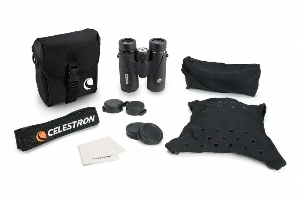 Celestron TrailSeeker ED 10X42