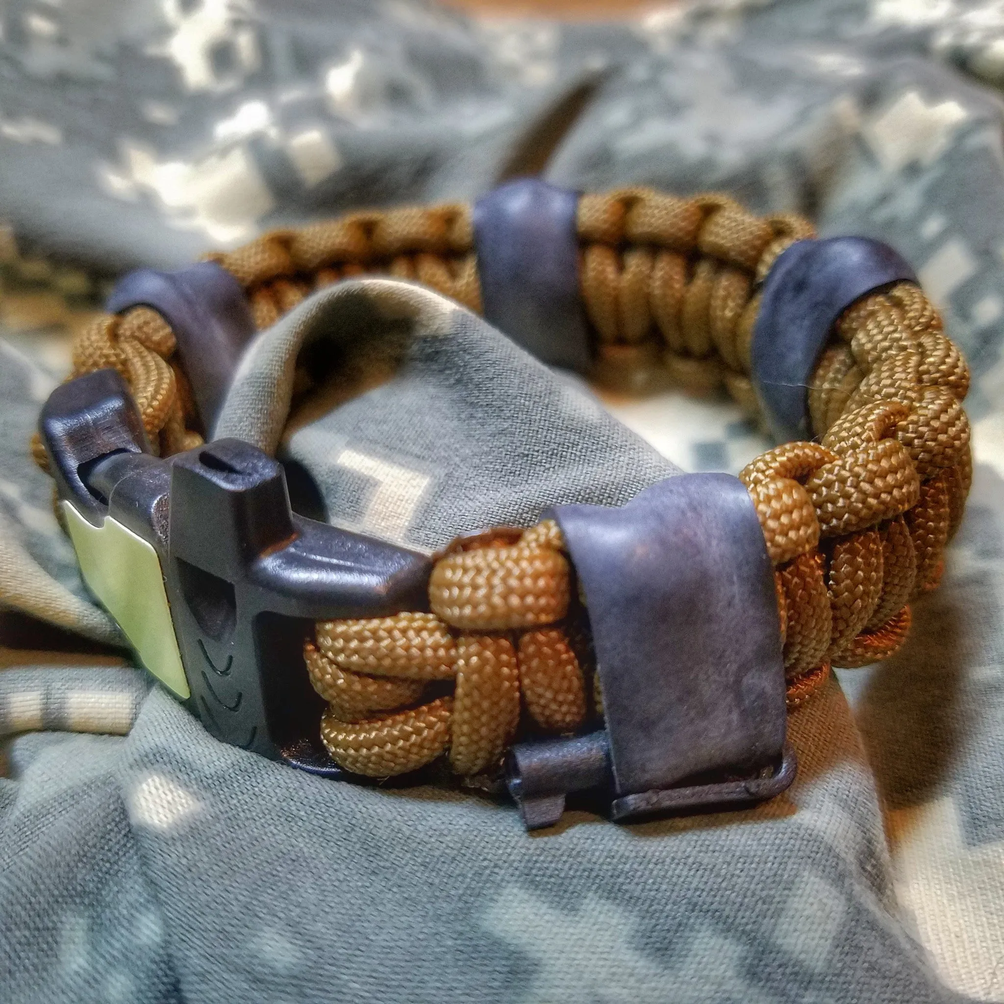 Expeditious Band - Quick Deploy SERE, Hunting, and EDC Survival Bracelet.